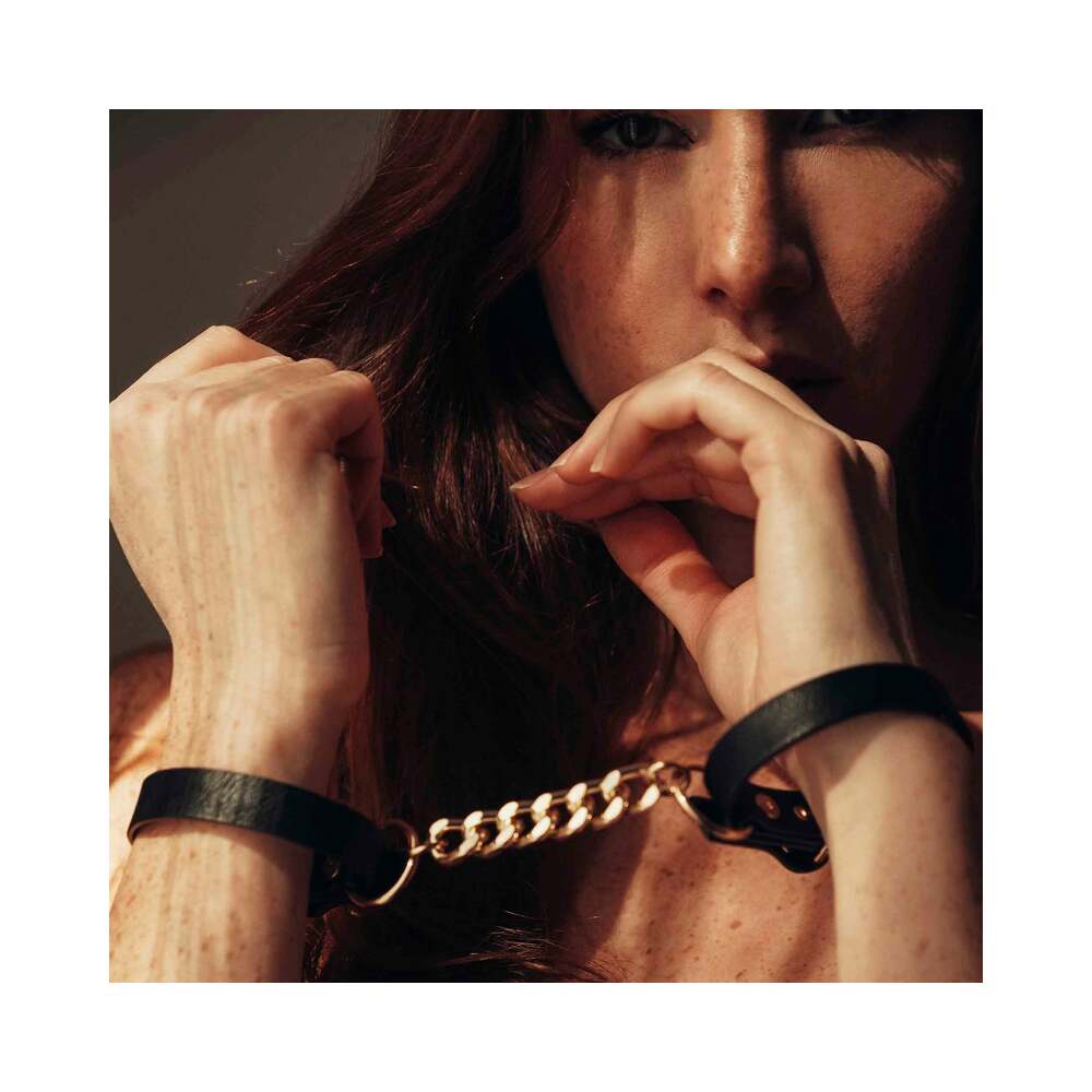 BIJOUX INDISCRETS - MAZE THIN HANDCUFFS