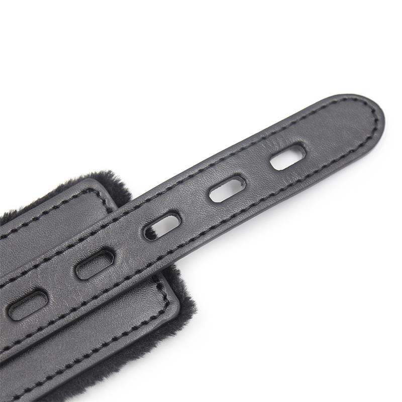 LATETOBED BDSM LINE - COLLAR CON CORREA DE METAL NEGRO