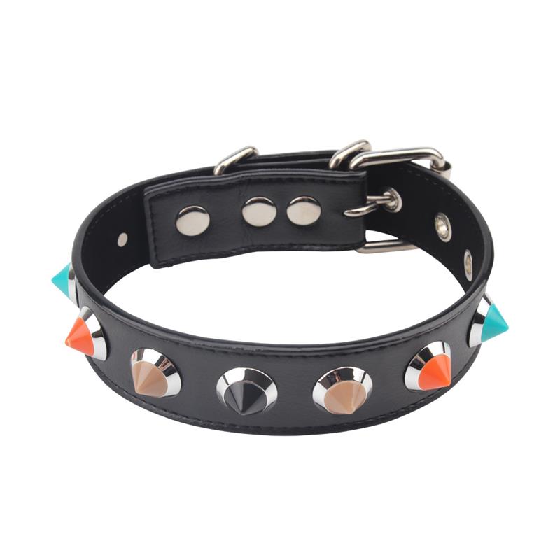 CHISA - COLLAR CON PUAS 46.5 CM