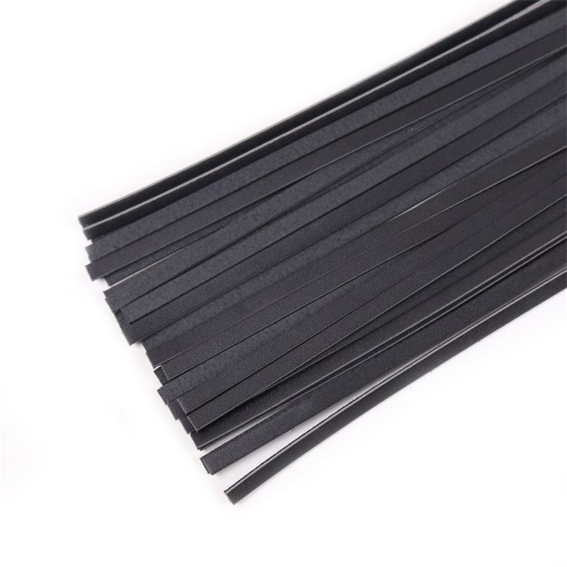 LATETOBED BDSM LINE - FLOGGER CON MANGO DE CRISTAL 70 CM