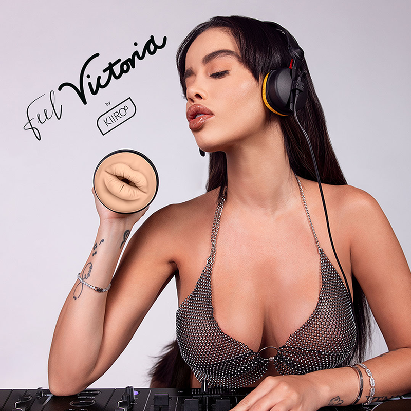 Kiiroo - Sent Victoria June Boca