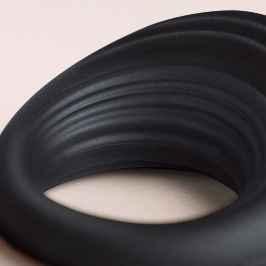 ROCKS- OFF - Anell vibrador de spire per al penis negre