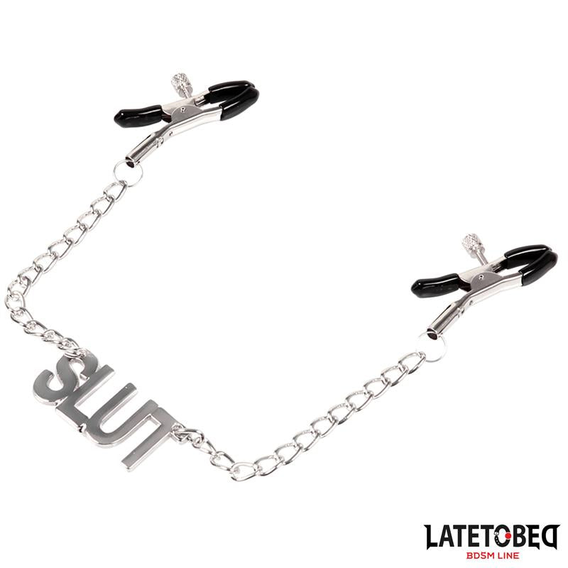 LATETOBED BDSM LINE - PINZAS PARA PEZONES LEMA SLUT