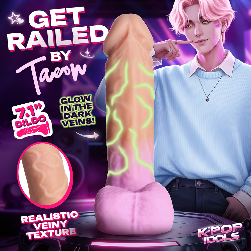 XR BRANDS - DILDO DE SILICONE TAEON K-POP IDOLS COM BOLAS