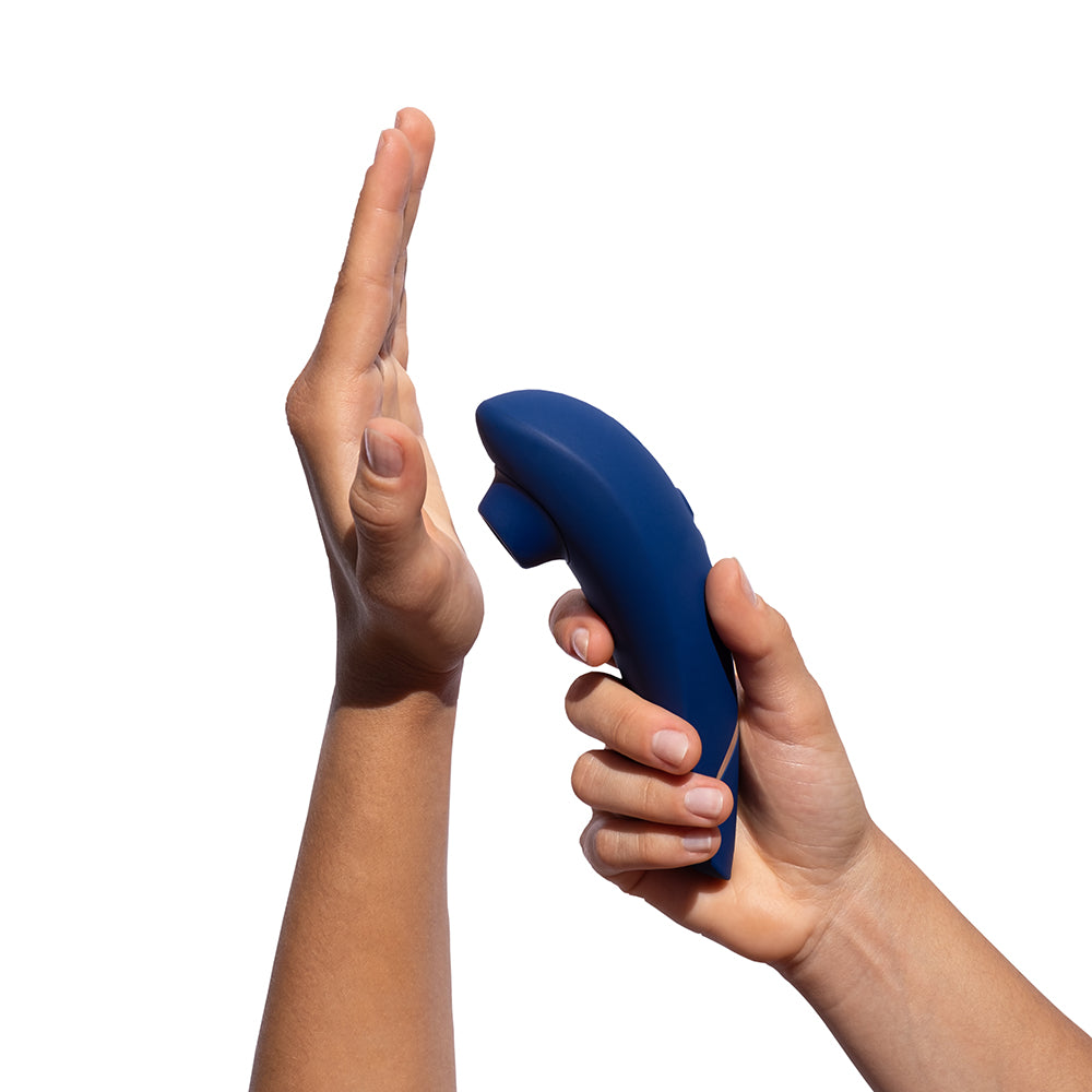WOMANIZER - PREMIUM 2 ESTIMULADOR CLITORIDIANO DE AR RECARREGÁVEL EM SILICONE DE LUXO AZUL-MIRTILO