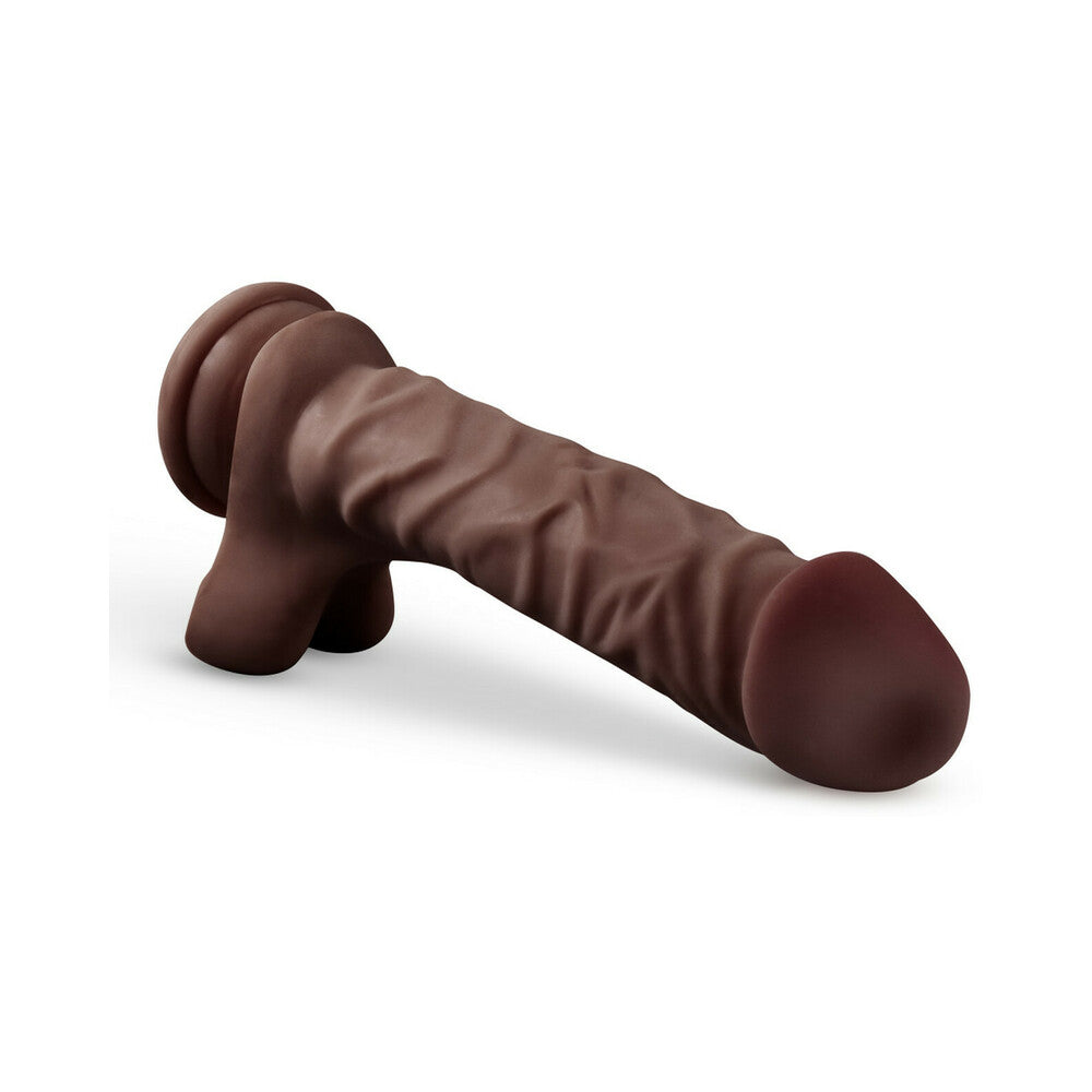 BLUSH - DILDO LOVERBOY THE DJ REALISTIC 23 CM COM TESTÍCULOS CASTANHO