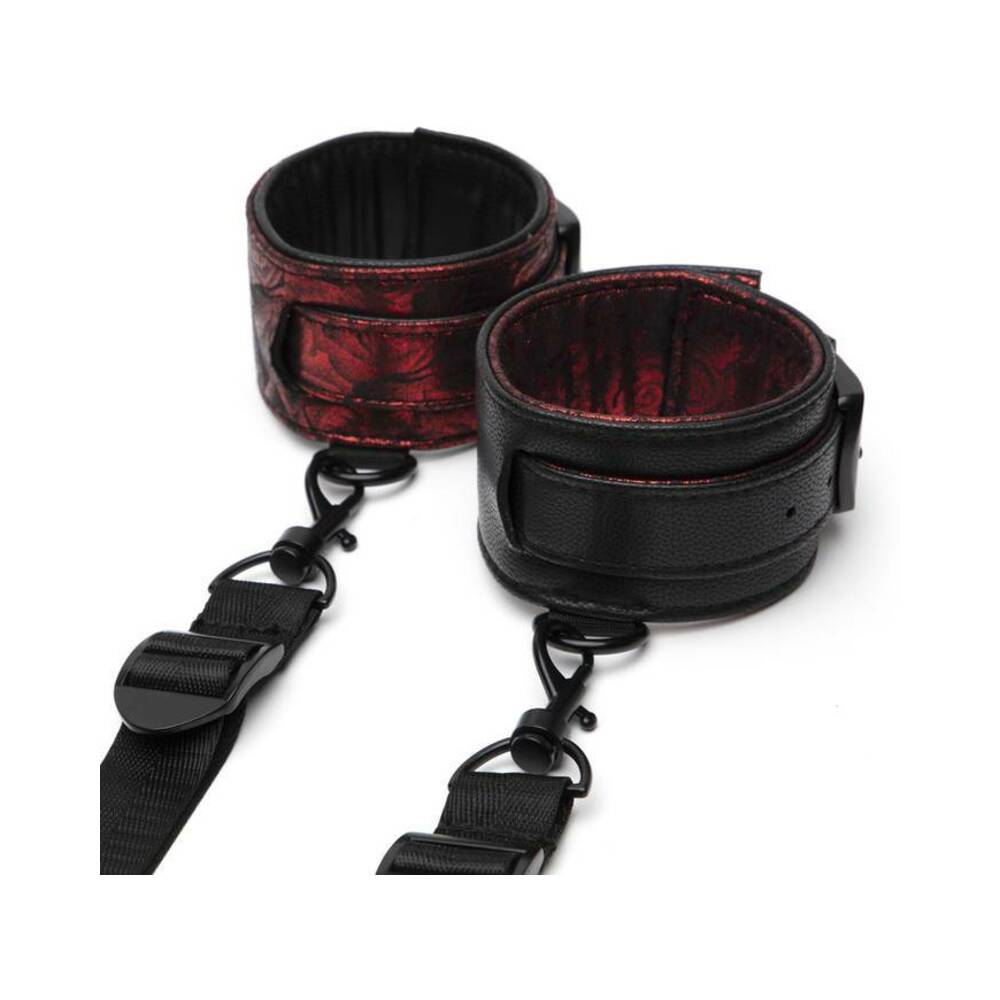 FIFTY SHADES OF GREY - CONJUNTO DE RESTRIÇÃO REVERSÍVEL PARA POR DEBAIXO DO COLCHÃO SWEET ANTICIPATION VERMELHO/PRETO