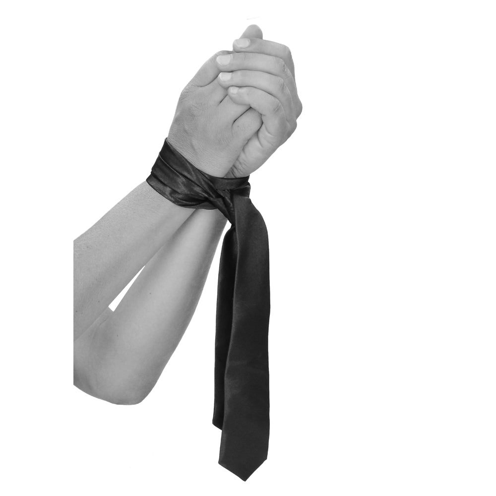 SHOTS - AI! FITA DE BONDAGE EM CETIM PRETO E BRANCO PRETA
