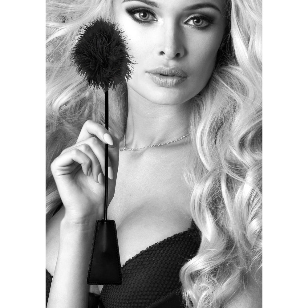 SHOTS - OUCH! BLACK & WHITE DUAL-ENDED CROP WITH FEATHER TICKLER BLACK