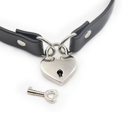 PLE'SUR - PVC COLLAR WITH HEART LOCK & KEY BLACK BAG PACKAGING