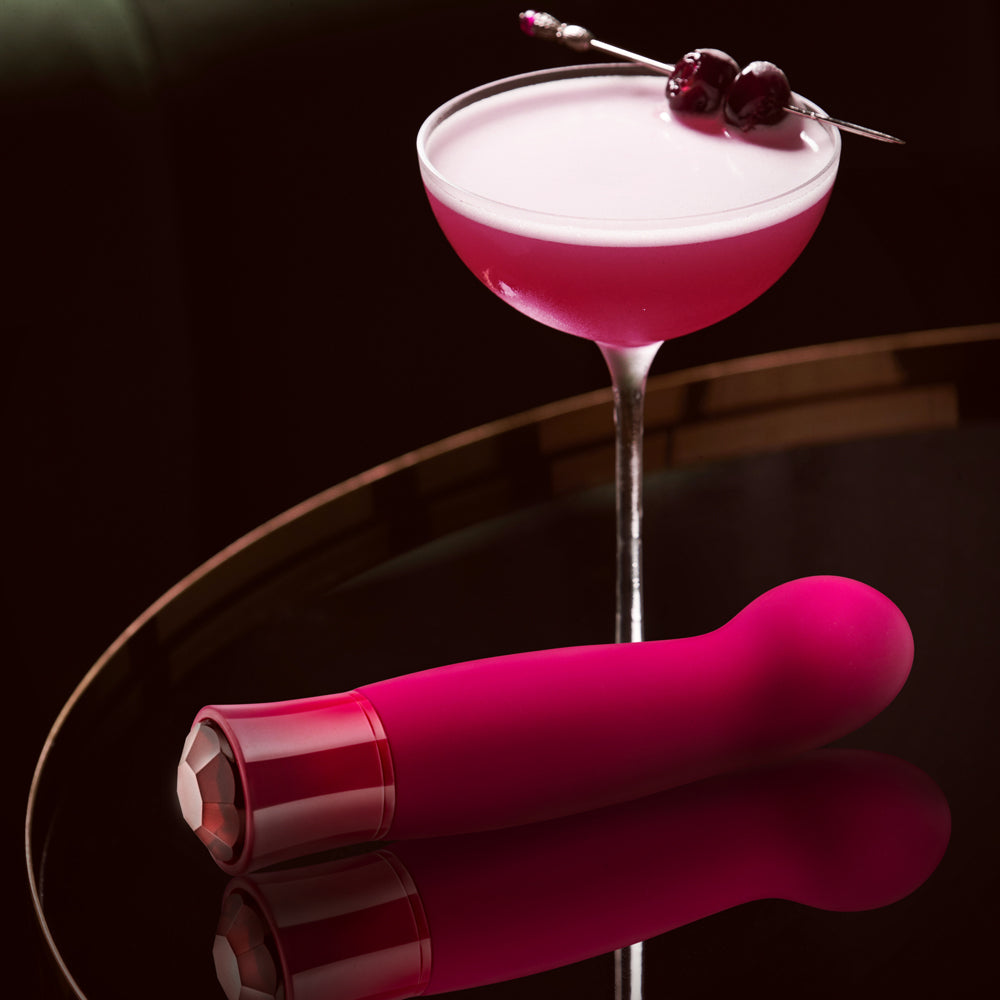 BLUSH - OH MY GEM CLASSY RECHARGEABLE WARMING SILICONE G-SPOT VIBRATOR GARNET
