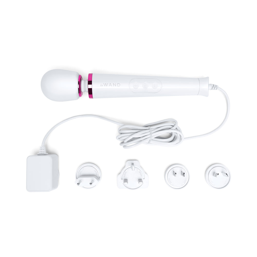 LE WAND - POWERFUL PETITE PLUG IN