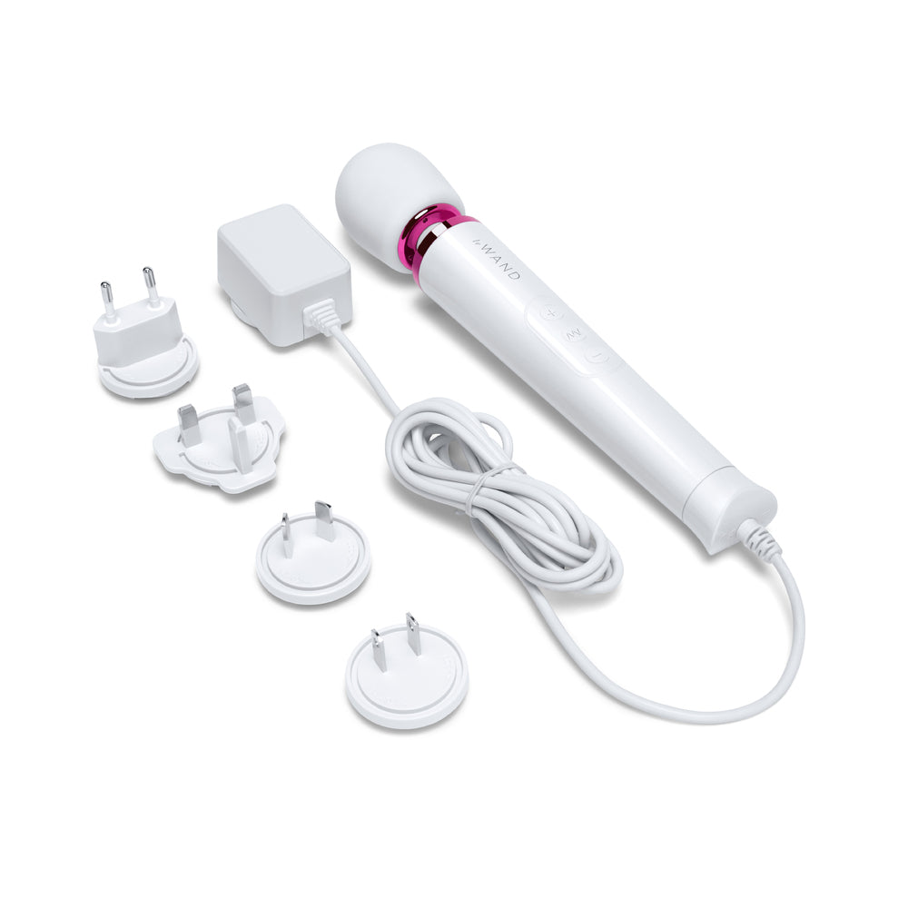 LE WAND - POWERFUL PETITE PLUG IN