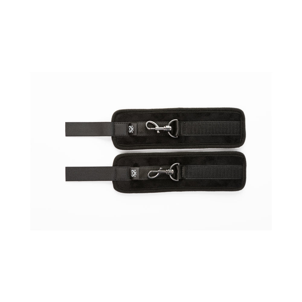 CREATIVE CONCEPTIONS - SEI MIO SENSUALLY SECURED VELVET HANDCUFFS