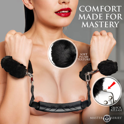 XR BRANDS - MASTER SERIES ALGEMAS PELUDAS COM PEGA