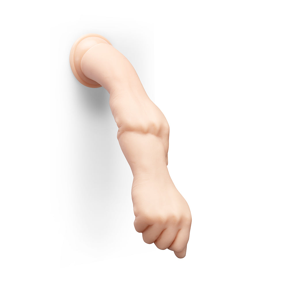 B-VIBE - FISTS 14,5 POL. DILDO REALISTA EM FORMA DE PUNHO COM VENTOSA