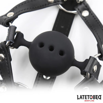 LATETOBED BDSM LINE - ARNÉS CABEZA CON MORDAZA Y GANCHO NARIZ