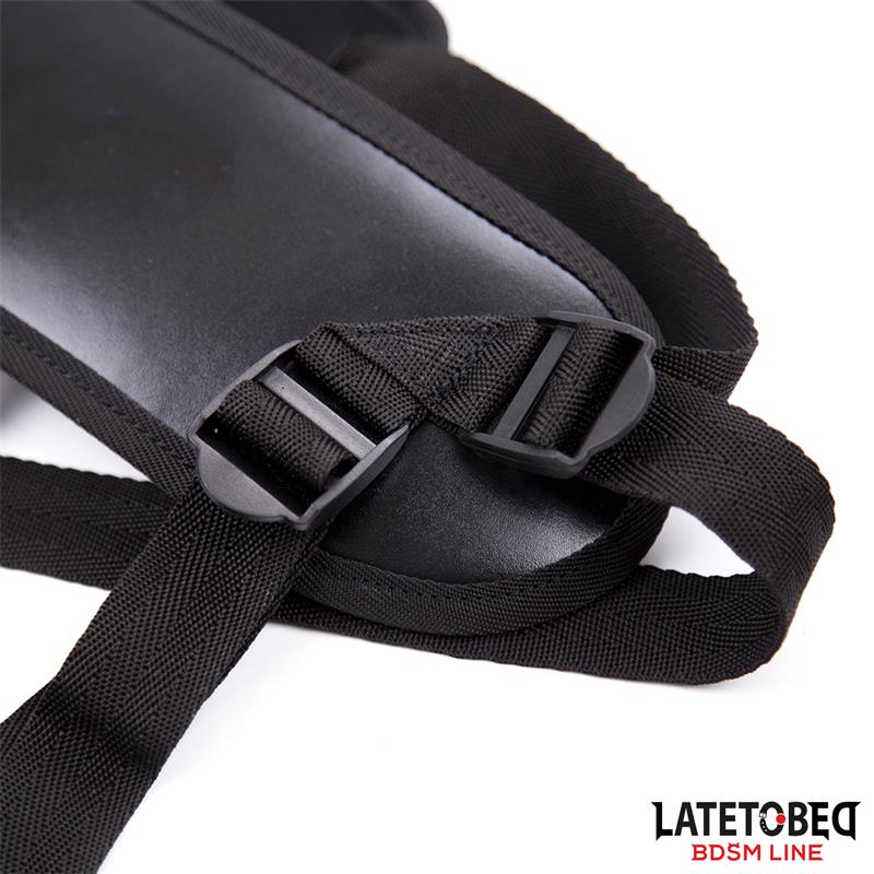 LATETOBED BDSM LINE - ARNÉS CON CINTURÓN ANCHO AJUSTABLE
