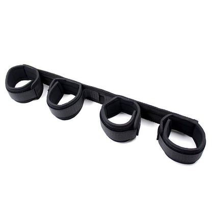 LATETOBED BDSM LINE - BARRA ESPACIADORA CON BARRA RÍGIDA Y ESPOSAS CON ESPONJA