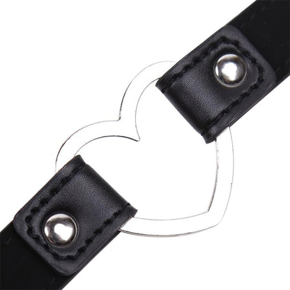 LATETOBED BDSM LINE - COLLAR CON ARO EN FORMA DE CORAZÓN AJUSTABLE 41,5 CM NEGRO