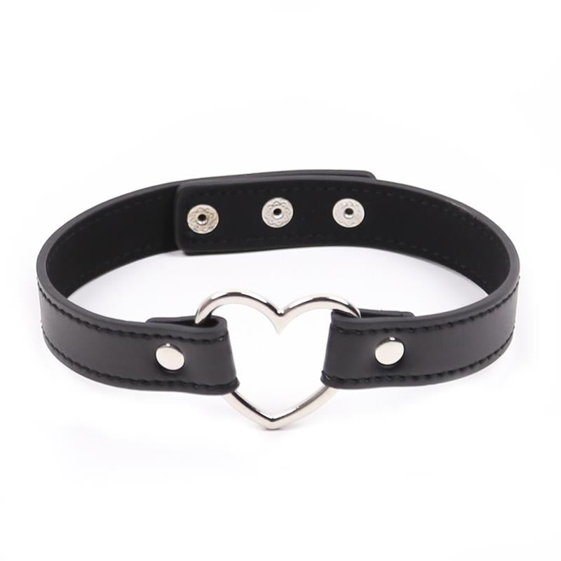 LATETOBED BDSM LINE - COLLAR CON ARO EN FORMA DE CORAZÓN AJUSTABLE 41,5 CM NEGRO