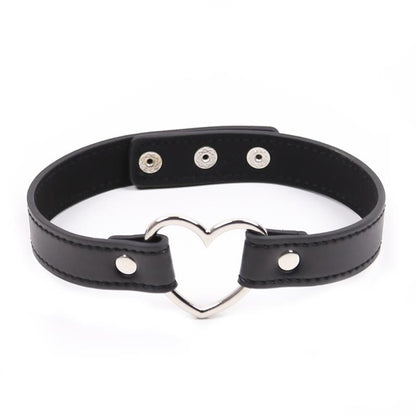 LATETOBED BDSM LINE - COLLAR CON ARO EN FORMA DE CORAZÓN AJUSTABLE 41,5 CM NEGRO