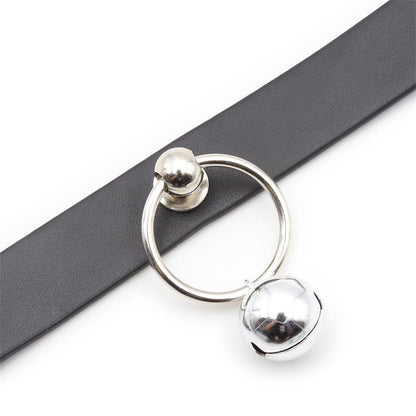 LATETOBED BDSM LINE - COLLAR CON ARO Y CASCABEL NEGRO