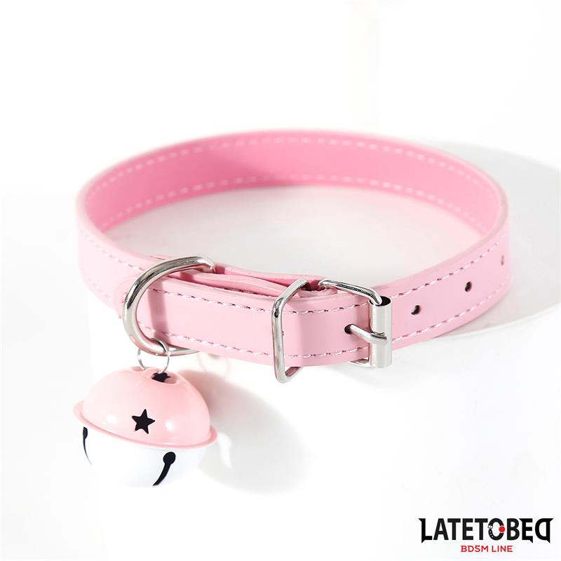 LATETOBED BDSM LINE - COLLAR CON CASCABEL AJUSTABLE ROSA