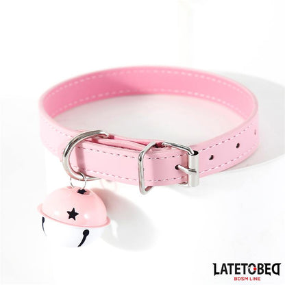 LATETOBED BDSM LINE - COLLAR CON CASCABEL AJUSTABLE ROSA
