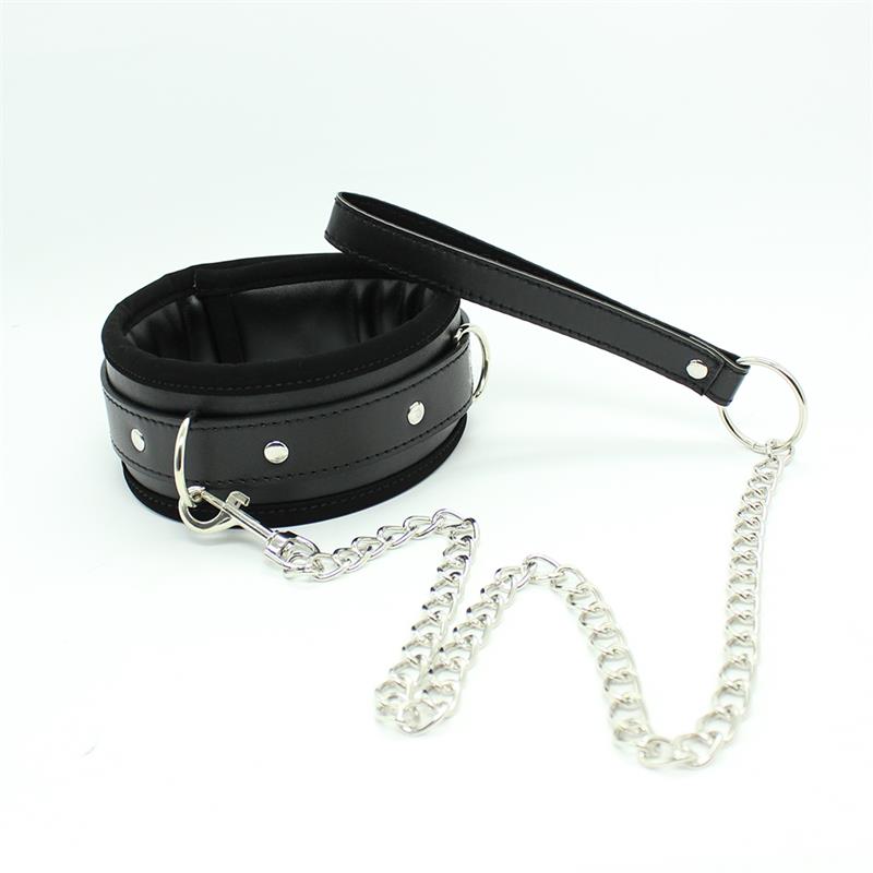 LATETOBED BDSM LINE - COLLAR CON CORREA DE METAL E INTERIOR ACOLCHADO NEGRO