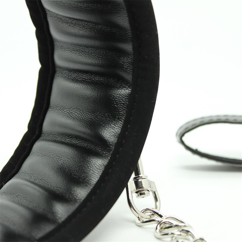 LATETOBED BDSM LINE - COLLAR CON CORREA DE METAL E INTERIOR ACOLCHADO NEGRO