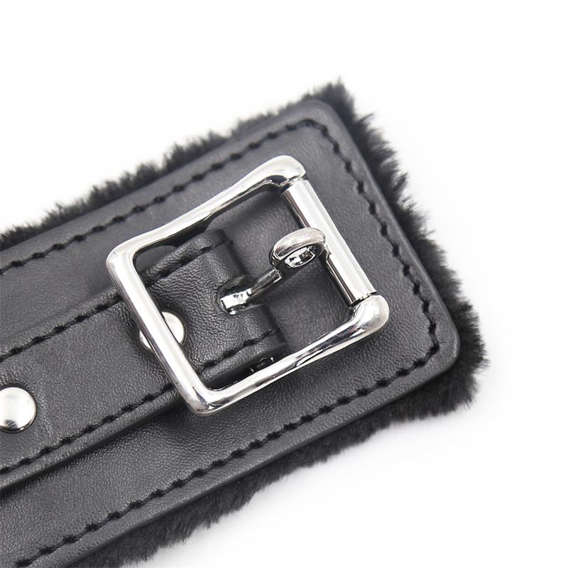 LATETOBED BDSM LINE - COLLAR CON CORREA DE METAL NEGRO