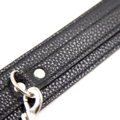 LATETOBED BDSM LINE - COLLAR CON CORREA DE PATRÓN DE SERPIENTE