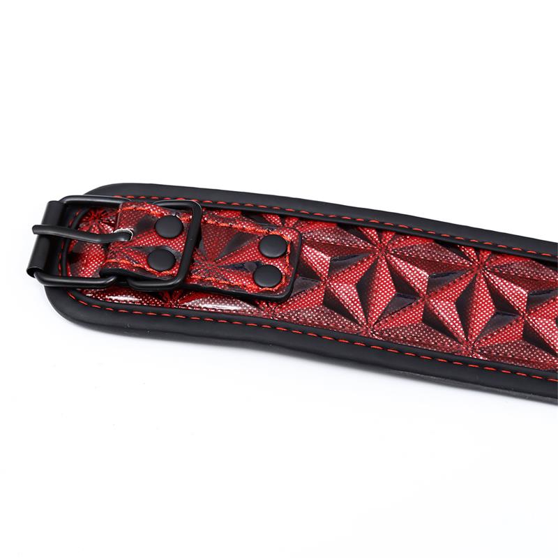 DIAMOND LINE - COLLAR CON PINZAS PARA LOS PEZONES DIAMOND CUERPO VEGANO