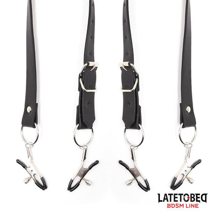 LATETOBED BDSM LINE - CORREAS DE BONDAGE PARA PIERNAS CON PINZAS PARA CLÍTORIS