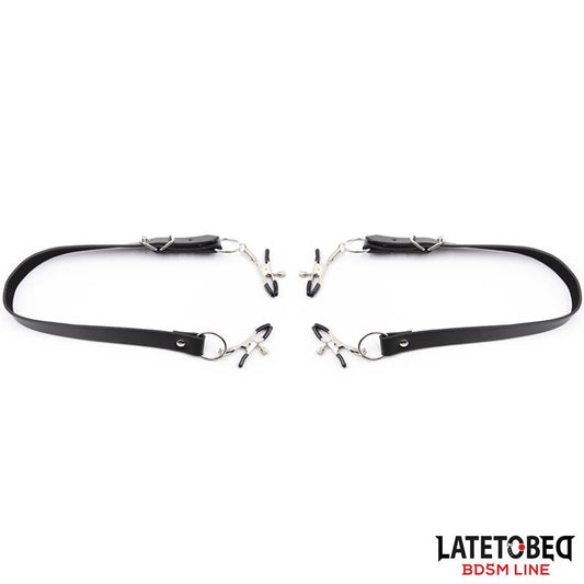 LATETOBED BDSM LINE - CORREAS DE BONDAGE PARA PIERNAS CON PINZAS PARA CLÍTORIS