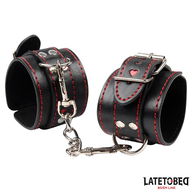 LATETOBED BDSM LINE - ESPOSAS CON CADENAS Y CORAZONES