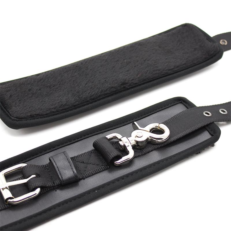 LATETOBED BDSM LINE - ESPOSAS DE CUERO MOSQUETON GRANDE NEGRO