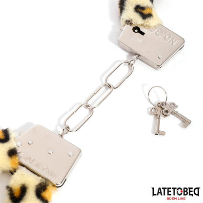 LATETOBED BDSM LINE - ESPOSAS DE METAL FURRY CON PELO ANIMAL PRINT LEOPARDO
