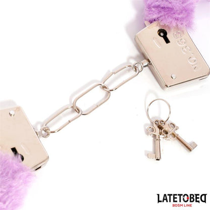 LATETOBED BDSM LINE - ESPOSAS DE METAL FURRY DE PELO PÚRPURA