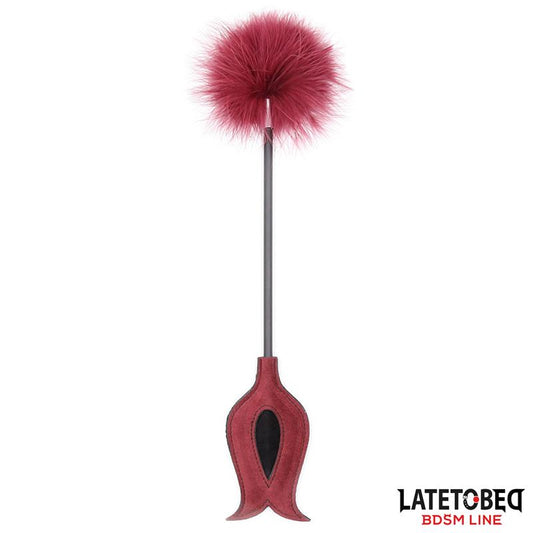 LATETOBED BDSM LINE - ESTIMULADOR DE PLUMAS CON PALA