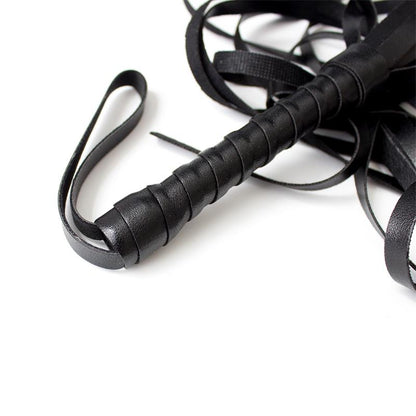 LATETOBED BDSM LINE - FLOGGER 45 CM NEGRO