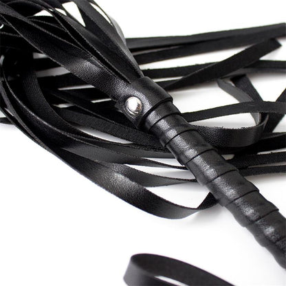 LATETOBED BDSM LINE - FLOGGER 45 CM NEGRO