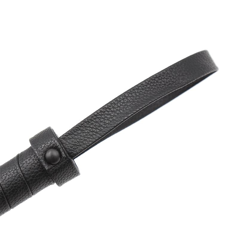 LATETOBED BDSM LINE - FLOGGER CLÁSICO 42 CM NEGRO