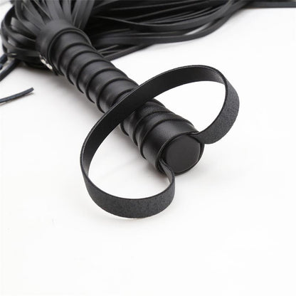 LATETOBED BDSM LINE - FLOGGER CON COLAS DE CORDEL 70 CM