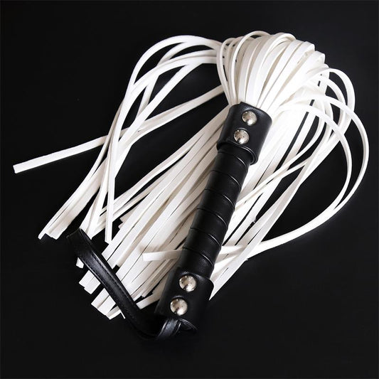 LATETOBED BDSM LINE - FLOGGER CON DOBLE REMACHE 44 CM