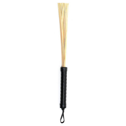 BONDAGE PLAY - FLOGGER CON TIRAS DE RATÁN
