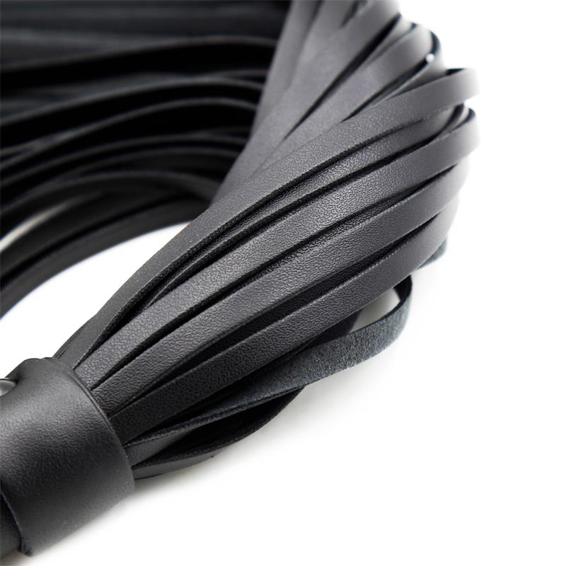 LATETOBED BDSM LINE - FLOGGER ESTILO NEOPRENO 48.5 CM