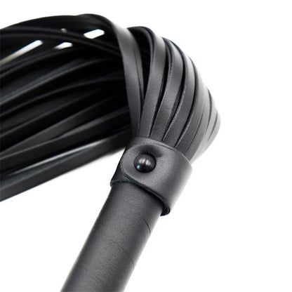 LATETOBED BDSM LINE - FLOGGER ESTILO NEOPRENO 48.5 CM