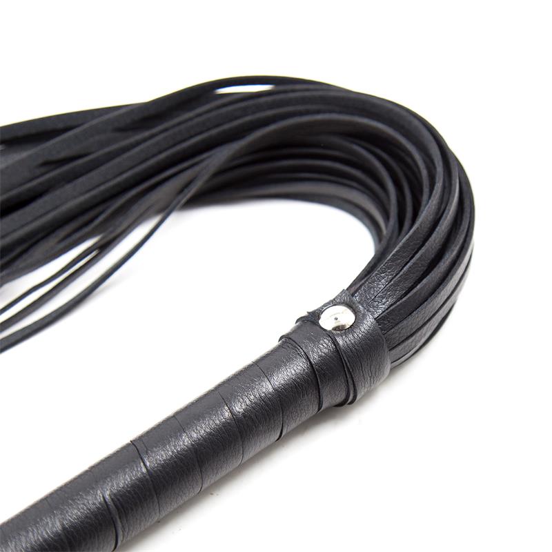 LATETOBED BDSM LINE - FLOGGER MANGO DE METAL 69 CM NEGRO